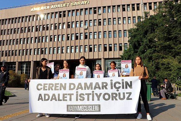 Akademisyen Ceren Damar Şenel'in ailesi ve kadın örgütleri, duruşma öncesi adliye önünde açıklama yaptı.