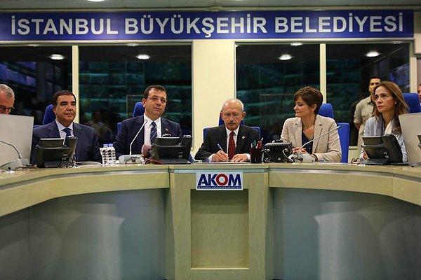 CHP Genel Başkanı Kemal Kılıçdaroğlu, AKOM’u ziyaret etti ve yapılan çalışmalar hakkında bilgi aldı.