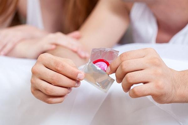 Doğru kullanıldığında %99 oranında koruma sağlayan bu prezervatifin takılımı da sanıldığı kadar zor değil.