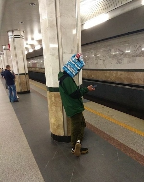 3. Хорошая штука для интровертов в час пик