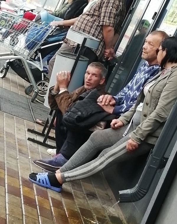 13. Шлепанцы и носки - наше традиционное сочетание