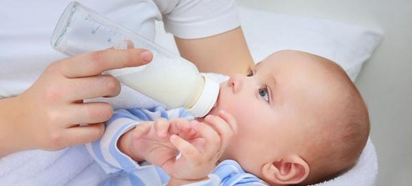 13. Bebeğin karnını doyururken şişeyi desteklememelisiniz.