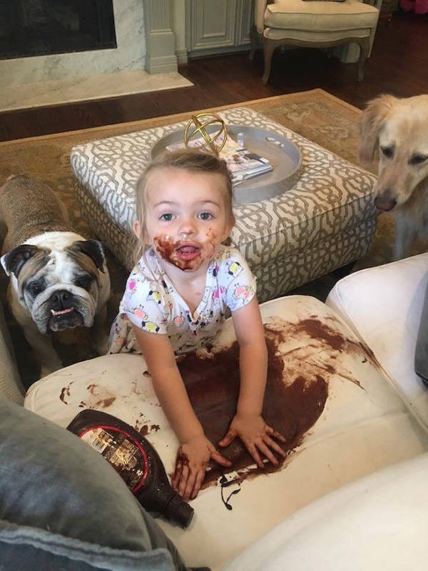 9. Оххх... надеемся, диван был кожаным