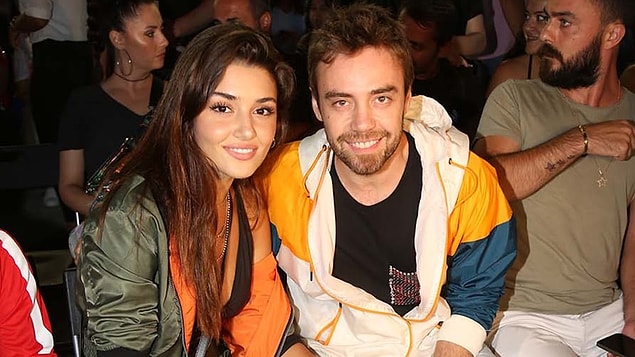 Murat Dalkılıç, Merve Boluğur ile boşandıktan sonra oyuncu Hande Erçel ile birlikte olmaya başlamıştı.