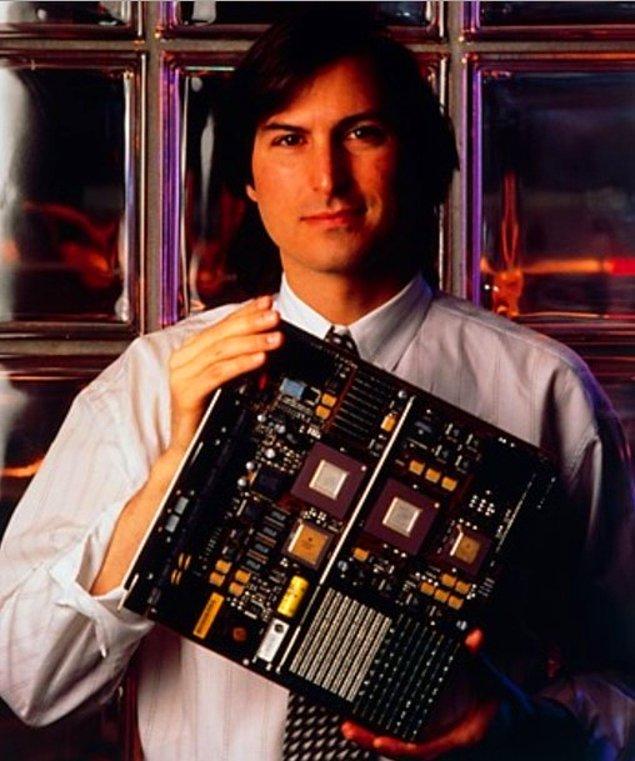 2. Apple milyar dolarlık bir şirket haline gelmeden önceki haliyle 21 yaşındaki Steve Jobs, 1976