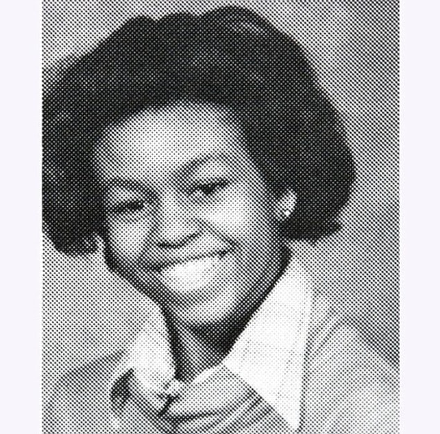 11. Michelle Obama, okul yıllığından bir fotoğraf paylaştı.