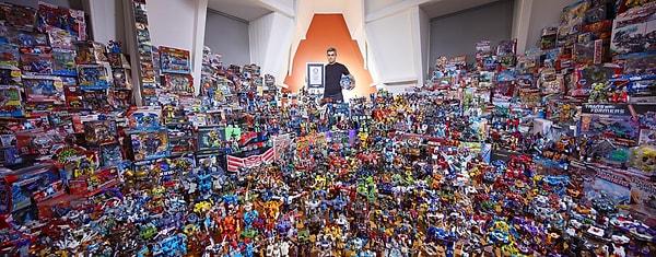 4. En büyük Transformers figürleri koleksiyonu: 2,111 parça