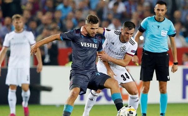 Karşılaşmanın ilk yarısının 20. dakikasında konuk ekip Basel, Sivan Widmer'in attığı golle 1-0 öne geçti.