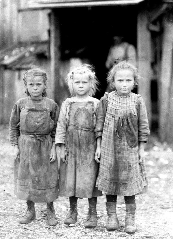 4. Çocuk işçiler (istiridye kabuğu ayıklama), 1911.