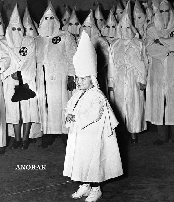 5. Ku Klux Klan kabul töreni, 1900.