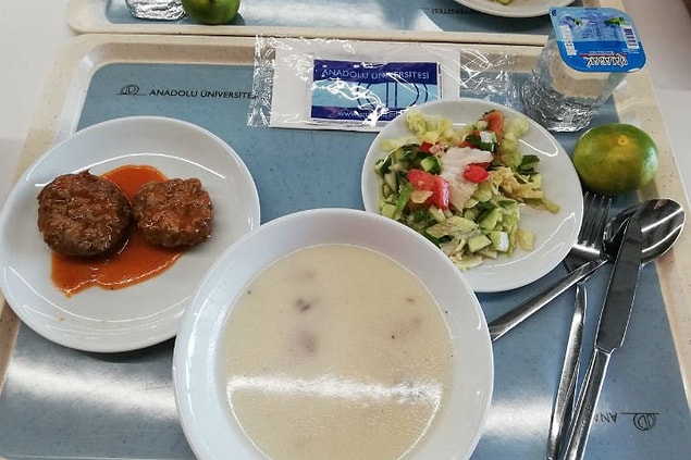 8. Yemekhane yemekleri uygun fiyatlı oluşu ile aklınızı kurcalar ve yemekleri hep orada yersiniz.