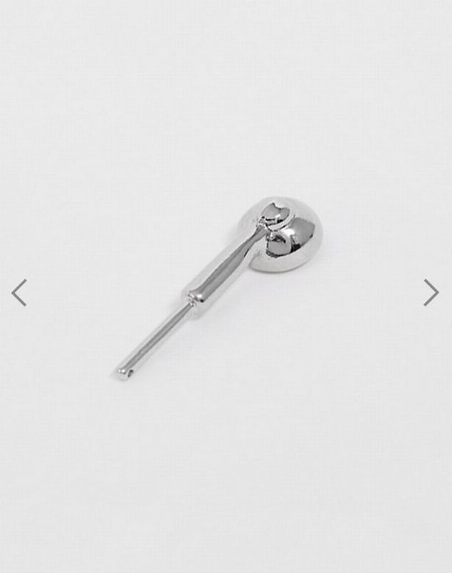 4. Sitenin 5 Pound, yani 35 TL'ye satışa çıkardığı bu metal aksesuar çok konuşuldu.