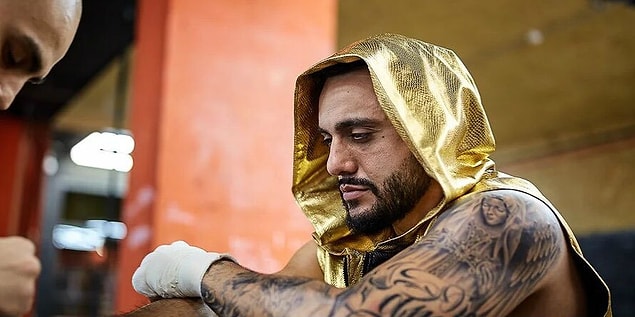Her sporun olduğu gibi tüm dövüş sanatları da bir felsefeden ve etikten beslenir ancak Ermeni dövüşçü Rafael Abrahamyan'ın bu kurallardan nasibini almadığı anlaşılıyor.