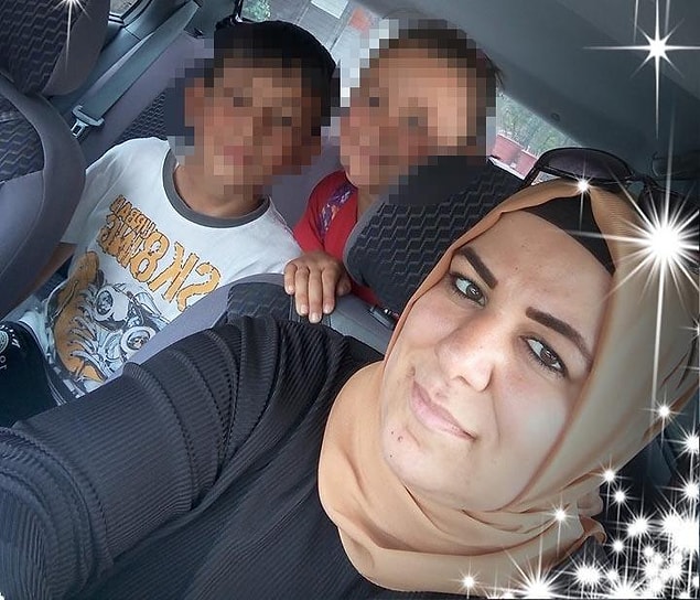 3 kez bıçakladı