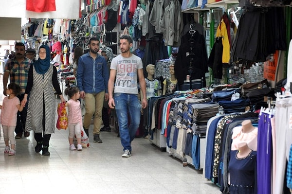 Yükselen enflasyonla birlikte zaman zaman işletmelerin ekonomik olarak zor zamanlar geçirdiğine şahit oluyoruz. Bunu suistimal etme potansiyeli olan bir kesim olduğu için de zaman zaman esnaflar da eleştirilebiliyor.