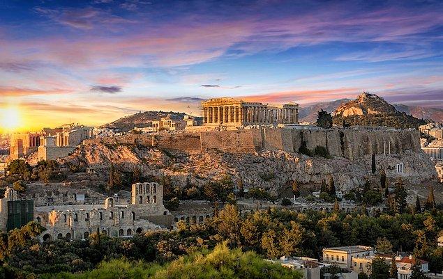 8. Peki bu görkemli yapının sadece Atina'da olmadığını biliyor muydunuz?