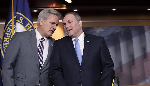 Yasa tasarısı girişimine, Temsilciler Meclisi'nde Cumhuriyetçilerin lideri Kevin McCarthy ve Cumhuriyetçi Parti grubu denetçisi Steve Scalise öncülük ediyor.