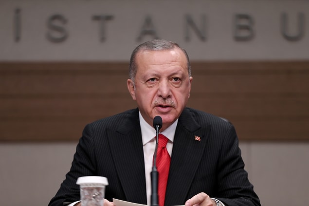 “Merkel ve Johnson dezenformasyon baskını altında”