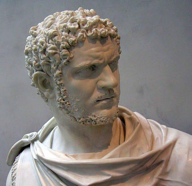 14. Roma hükümdarı Caracalla, kendisi ile alay eden bir oyun sergiledikleri için 20 bin Mısırlıyı öldürdü.