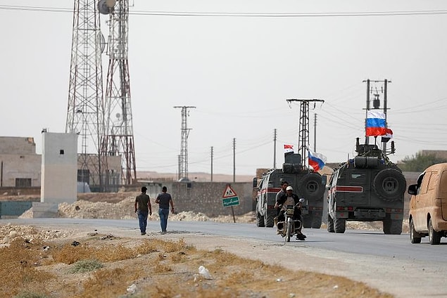 "Türkiye ve Suriye ordularının bulunduğu bölgede iki ordu arasındaki cephe hattında Rus askeri polisi devriye yapıyor"