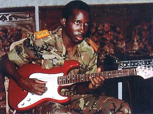 15 Ekim 1987 tarihinde Thomas Sankara, bir toplantıdayken binayı basan Compaoré önderliğindeki subaylar tarafından öldürüldü.