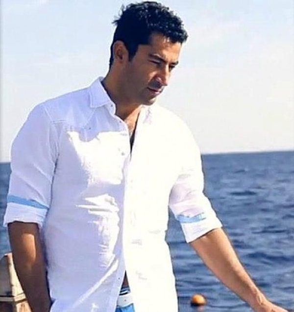 9. Кенан принимал участие в конкурсе «Лучшая модель Турции 1997». Он вышел в финал и стал победителем данного конкурса. В этом же году он принял участие в конкурсе «Лучшая модель мира 1997», где также одержал победу.