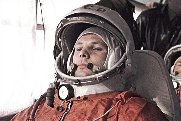 1961 yılında uzaya ilk defa astronot gönderildi.