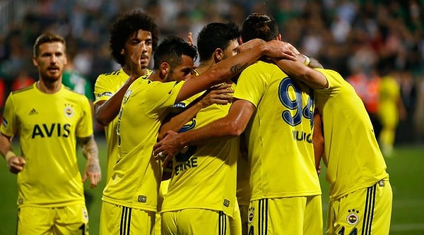 Süper Lig'in 8. haftasında Fenerbahçe, deplasmanda Yukatel Denizlispor'u 2-1 mağlup etti.