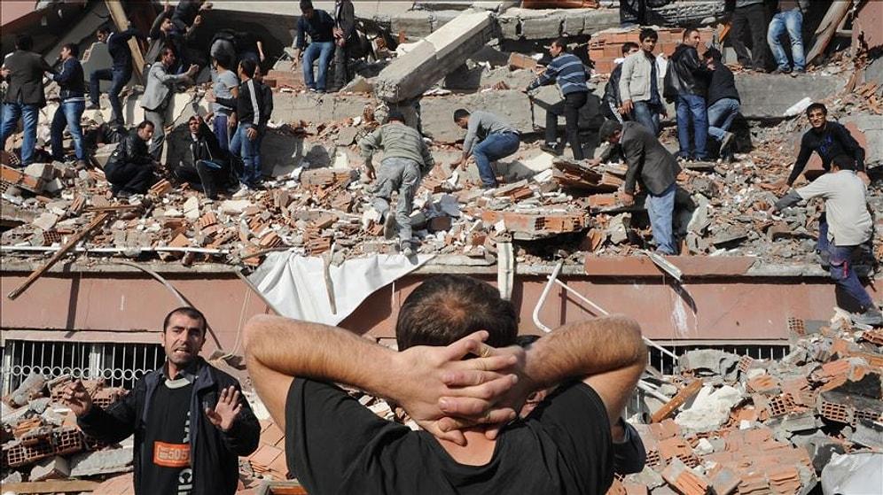 Yüzlerce Canı Kaybettiğimiz Van Depreminin Üzerinden 8 Yıl Geçti: 'Acıda Eksilen Bir Şey Yok'