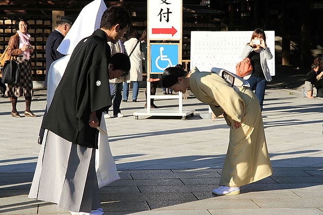 5. Japon dili tamamen kibarlık üzerine kurulu bir dil.