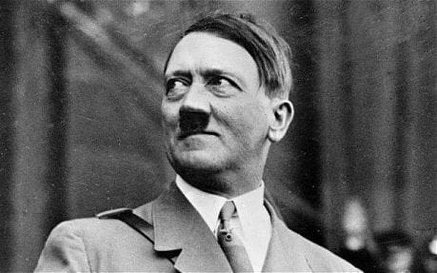 1941 - Adolf Hitler ve Benito Mussolini’nin açıklamasıyla, Nazi Almanyası ve İtalya Krallığı, Amerika Birleşik Devletleri'ne savaş ilan etti.