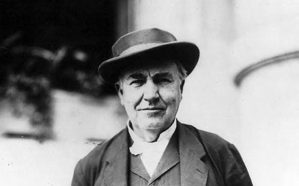 12. Birinci Dünya Savaşında, ABD Donanma Danışma Kurulu'nun yönetimindeydi. Edison bu görevinde bulunurken, deniz savaşlarında kullanılan kırk çeşit buluş ortaya koydu.