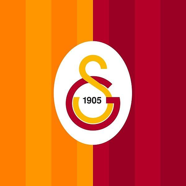 Galatasaray, Beşiktaş'a Ekim 1964 – Mart 1971 arasında 14 lig maçında kaybetmeyerek en uzun süre kaybetmeme serisine sahip oldu.