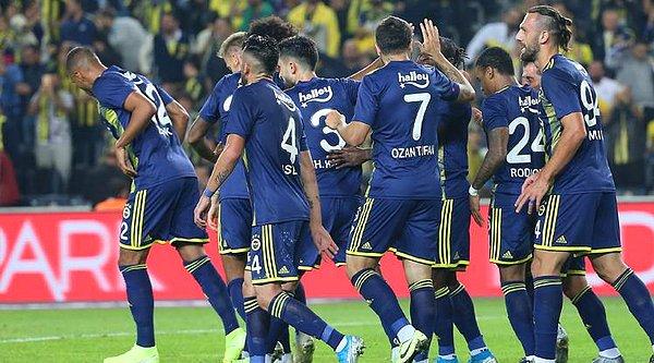 Fenerbahçe, İttifak Holding Konyaspor'u 5-1 mağlup etti ve 17 puana yükseldi.