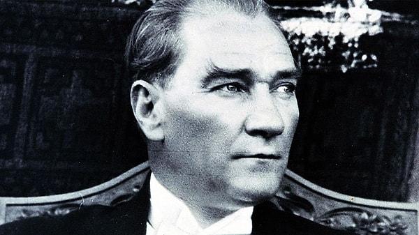 1978 - 1981 yılı UNESCO tarafından Atatürk Yılı ilan edildi.