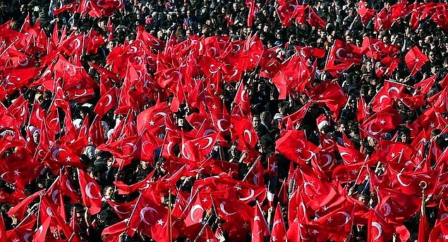 Cumhuriyet fikir serbestliği taraftandır. Samimî ve meşru olmak şartıyla, her fikre hürmet ederiz. Her kanaat bizce muhteremdir.
