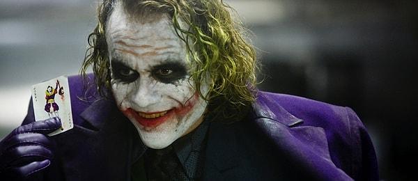 7. Joker'i bir efsane haline getiren oyuncu Heath Ledger, karakteri yaratırken hangisinden esinlenmiştir?