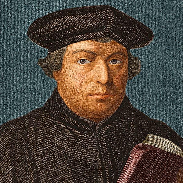Martin Luther, papa tarafından aforoz edildi.