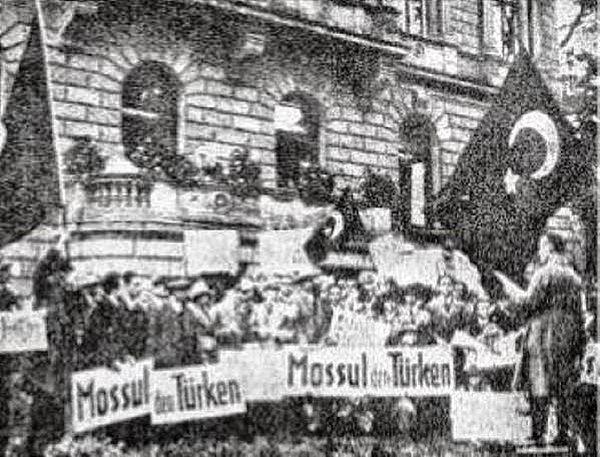 1918 - İngilizler Musul'u işgal etti.