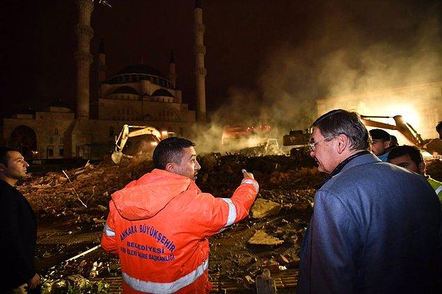 Mimarlar Odası Ankara Şube Başkanı: "Mimarlık fakültelerinde ders olarak okutulan ve nadide özellikleri bulunan tarihi İller Bankası, gözlerimizin önünde yıkılmıştır”