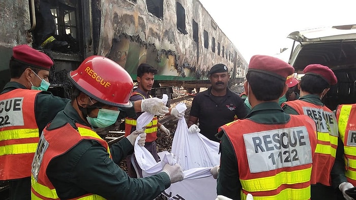 Pakistan'da Yolcu Treninde Patlama ve Yangın: Can Kaybı 73'e Yükseldi