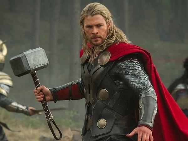 11. Son olarak, kendisi Mjölnir'in sahibi Thor!