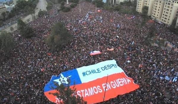 3. "Şili uyanıyor! Savaşta değiliz."