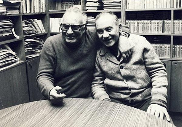 13. Türkiye'nin iki büyük yazarı Vedat Türkali ve Yaşar Kemal, İstanbul, 1982.