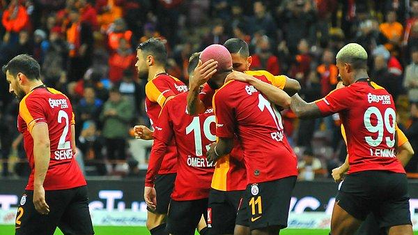17. dakikada Dario Melnjak'ın ceza sahası içerisinde topa eliyle müdahalesinin ardından Galatasaray penaltı kazandı. Topun başına geçen Ryan Babel hata yapmadı ve farkı 2'ye çıkardı.