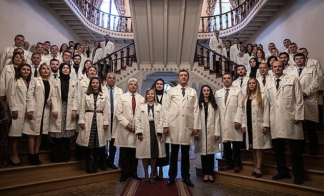 Yeni tasarlanan önlüklerin tanıtım programında konuşan Bakan Ziya Selçuk, konuya ilişkin şunları söyledi 👇