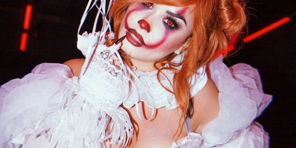 Cadılar Bayramı Kostümü İçindeki Ünlünün Kim Olduğunu Bulabilecek misin?