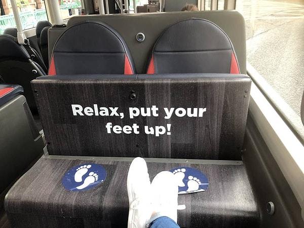 13. Yolcuların ayaklarını koltuğa uzatmamaları için otobüslere yapılan tahta aparat. 🚌