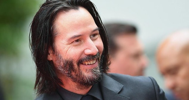 Ünlü oyuncu Matrix filmiyle akıllardan çıkmayan Keanu Reeves sevgilisi Alexandra Grant ile ilk kez görüntülendi.