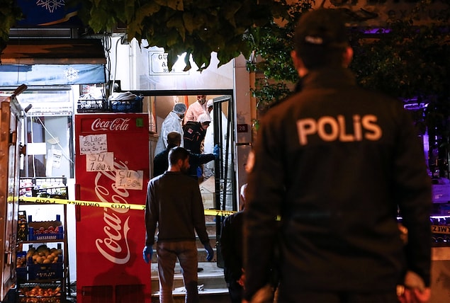 Ekipler, kardeş oldukları öğrenilen 48 yaşındaki Cüneyt Yetişkin, 54 yaşındaki Oya Yetişkin, 56 yaşındaki Yaşar Yetişkin ve 60 yaşındaki Kamuran Yetişkin'in cansız bedeniyle karşılaştı.